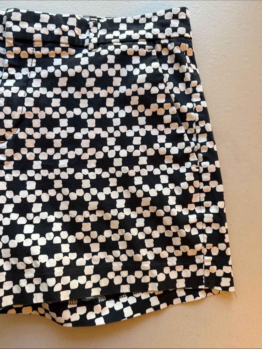 Banana Republic Dark Navy & White Geo-Print Bermuda Shorts - Picture 4 of 15